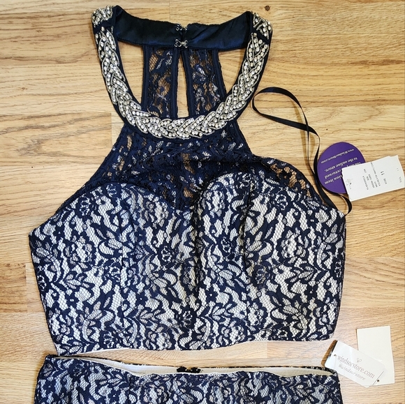 2 Piece Elegant Blue Lace Special Occasion Outfit - Picture 4 of 17